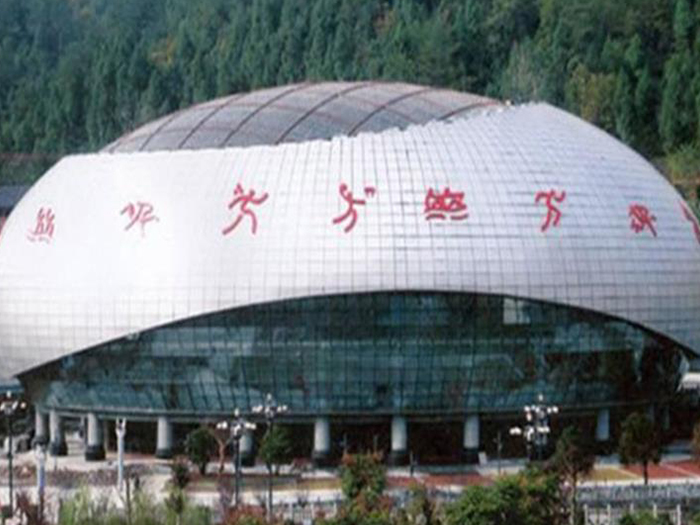 彭州体育中心球形网架加工安装